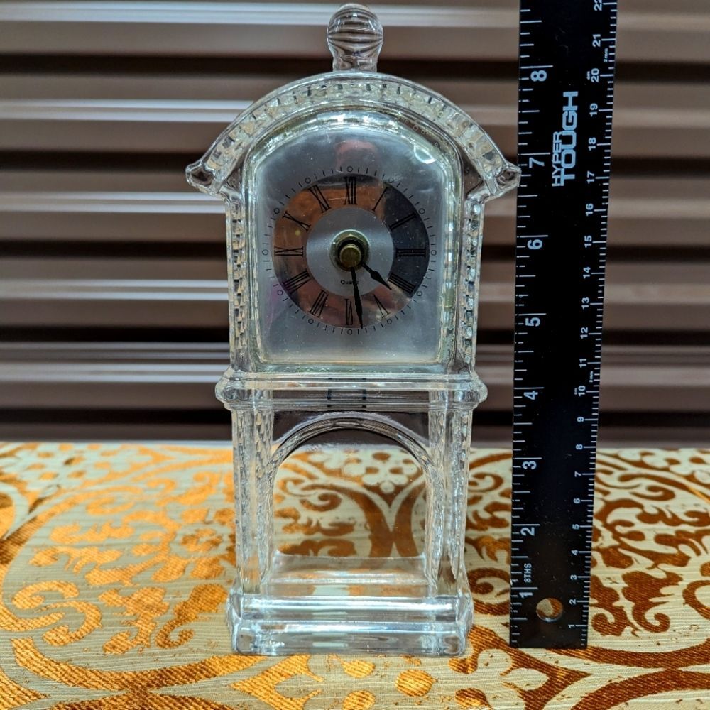 Vintage Crystal Legends By Godinger Quartz Clock 24% Lead Crystal Mantle Desk‎